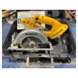 DeWalt 6 1/2" Cordless Circular Saw 18 Volt