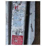 Hydraulic Floor Jack with Steel Construction and 4000 lbs Capacity