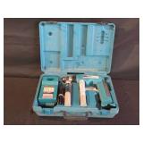 Makita 6095D Cordless 3/8" Drill Set with Battery and Charger in Case