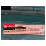 Makita 6095D Cordless 3/8" Drill Set with Battery and Charger in Case