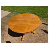 Expandable Oak Dining Table with 4 Matching Chairs