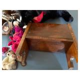 Cute Handcrafted Bench With Beanie Babies, Boyd Bear & Wells Fargo Horse