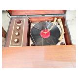 V-M Tri-O-Matic Model 560A Vintage Record Player from 1957