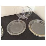 Pyrex Baking Set with Glass 9x13 pans and Pie Plates