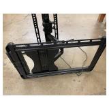 TV Wall Mount with Adjustable Bracket with Sony Battery power supply