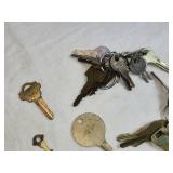 Assorted Vintage and Modern Keys