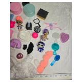 L.O.L. Surprise Deluxe Present Surprise Set with Dolls and Accessories