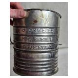 No. 2 Universal Food Chopper with Porcelain Mug