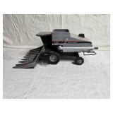 1:16 Scale Gleaner R62 Combine Harvester Model