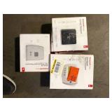 Lot of Assorted Thermostats Various Models and Conditions  Customer Returns See Pictures