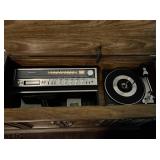 1978 MAGNAVOX AM/FM, Record Player, Cassette Eight Adaptor, Stereo Console Table ***Works Great!***