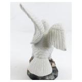 Vintage 5 1/2" Porcelain White Dove Figurine