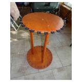 Rod Holding Table