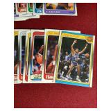 (40) 1988 Fleer Basketball Cards