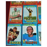 (30) 1971 Topps Football Cards