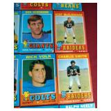 (30) 1971 Topps Football Cards