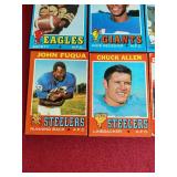 (30) 1971 Topps Football Cards