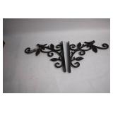 Decorative Iron Corner Wall Brackets with Bird Design