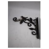Decorative Iron Corner Wall Brackets with Bird Design