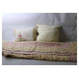 Set of 2 Decorative Throw Pillows and Floral Quilt