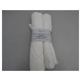 2-Pack white bath mats