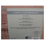 Queen 3 Piece Comforter Set - Peach/Coral