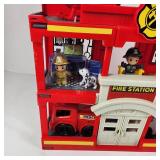 New Kid Connection Fire Station Play Set Lights And Sound 31 Pieces