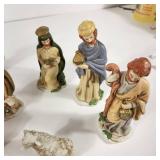 Beautiful Ceramic Nativity Set 11 Piece Excellent Condition