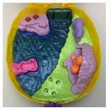 Vintage Polly Pockets Pineapple With People And More