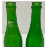 Vintage Sunny Soda Pop Holder With Vintage 7UP & Squirt Bottles