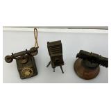 Large Group Of Misc. Vintage Collectibles Including Austin Powers & More