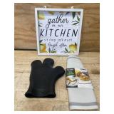 Lot of Kitchen Items