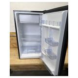 Avanti Mini-Refrigerator Model # RM3316B