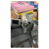 Canon ES8600V Hi8 Video Camcorder with Accessories