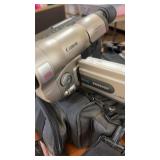 Canon ES8600V Hi8 Video Camcorder with Accessories