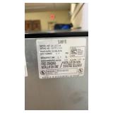 Sanyo SR-2570M Mini Fridge with Freezer Compartment