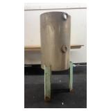 Used Industrial Metal Cylinder Tank with Stand