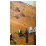 Set of 4 Fishing Rods with Reels and Accessories