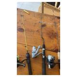 Set of 4 Fishing Rods with Reels and Accessories