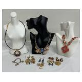 Beautiful Variety of Fashion Necklaces, Brooch, Earrings, Bracelets and Cufflinks