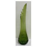 Vintage LE Smith Diamond Butt Avocado Green Swung Vase