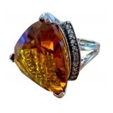 Stunning Citrine and Silver Ring with Intricate Side Design