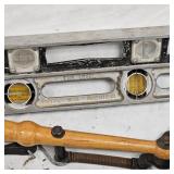 Squeeze Clamps-2 Aluminum Levels-Hand Trap Thrower