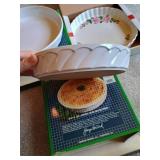 Three Quiche Dishes w/Boxes