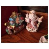 Fitz & Floyd Plate & Two Sets of S&P Shakers