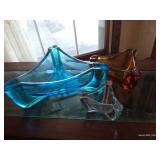 Heavy Nesting Glass Ash Trays