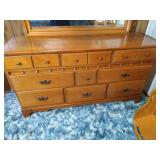 Beautiful Kroehler Dresser & Mirror