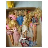Vintage Barbie Lot - Cases & Dolls