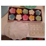 Vintage Soap Dishes & Bath Set