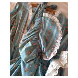 (2) Scandinavian Outfits